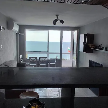 Sea View Flora Apartament