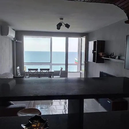 Sea View Flora בורגאס