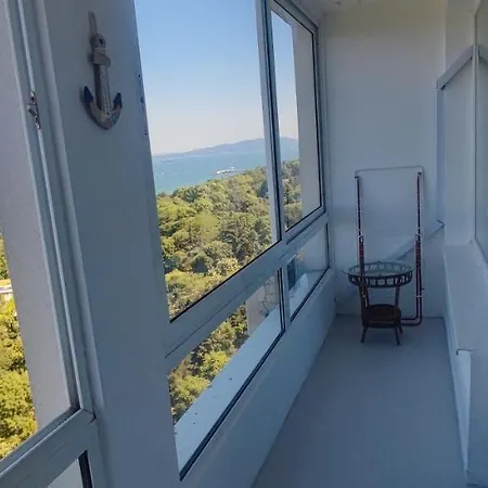 Апартамент Sea View Flora *