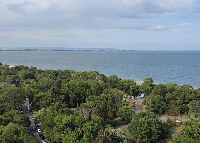 아파트 Sea View Flora *