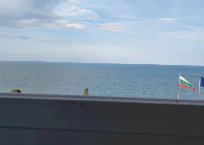 아파트 Sea View Flora *