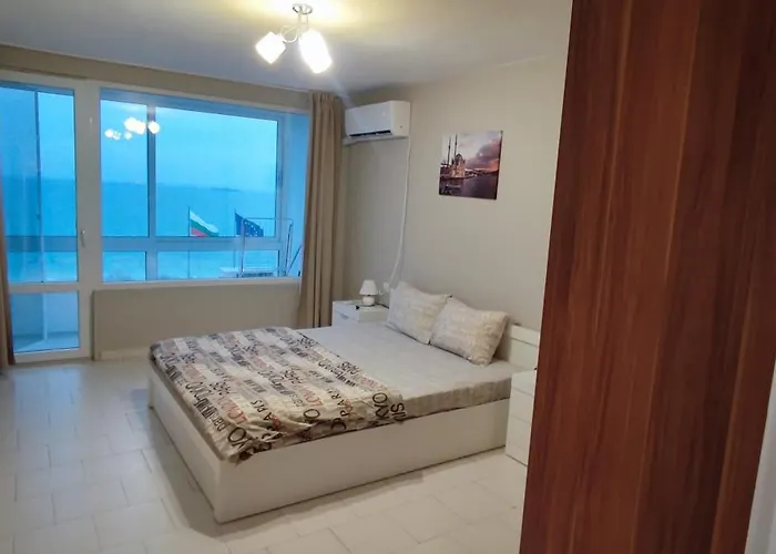 아파트 Sea View Flora 부르가스