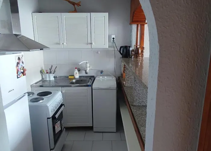 Sea View Flora 아파트